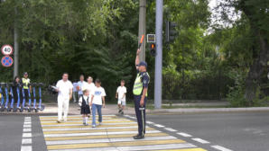 Последний звонок: полиция Алматы переведена на усиленный вариант несения службы