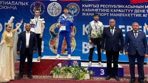 Чемпион Азии: 187 раз поднял гирю весом 24 кг студент из ВКО Алишер Серикбек