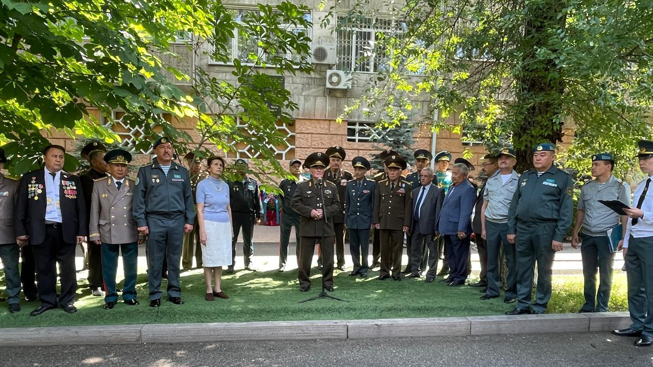 В Алматы отметили 101-летие со дня рождения первого министра обороны Казахстана Сагадата Нурмагамбетова