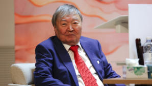 В Алматы презентовали новое издание книги Олжаса Сулейменова