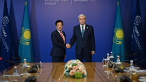 Касым-Жомарт Токаев встретился с Цюй Дунъюем