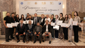 В Алматы прошла выставка пленэрных работ «Филармония глазами молодых художников»