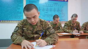 Более двух тысяч солдат получили госгранты на обучение в вузах Казахстана