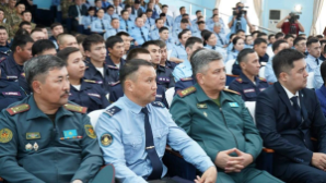 Советник президента провел встречу с сотрудниками УИС области Абай