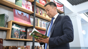 Тишина, Wi-Fi и книги до утра: в Алматы растет популярность ночных библиотек