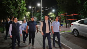 Аким Алматы поручил ускорить темпы модернизации освещения во дворах и на улицах города