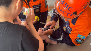 Палец младенца застрял в аспираторе в одном из ЖК Алматы