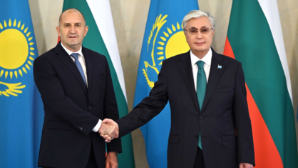 Токаев провел переговоры с президентом Болгарии 