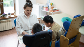 FlyArystan оказал поддержку организации «Территория успеха» в рамках социального проекта «Үміт»