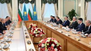 Президенты Казахстана и Болгарии провели переговоры в расширенном формате