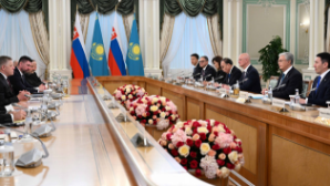 Токаев провел переговоры с премьер-министром Словакии