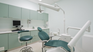 Житель Зайсана открыл стоматологию благодаря льготному кредиту