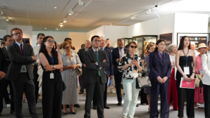 В Париже открылась выставка, посвященная Нургисе Тлендиеву