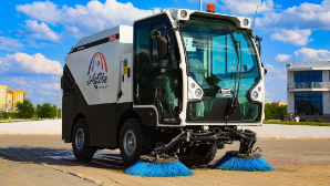 Современные «пылесосы» выйдут на улицы Актобе: коммунальщики получили новые машины для уборки города