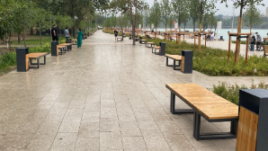 На обновленном Сайране установлено 124 урны