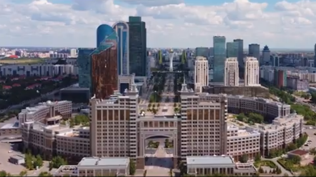 В Казахстане отмечают День государственного служащего