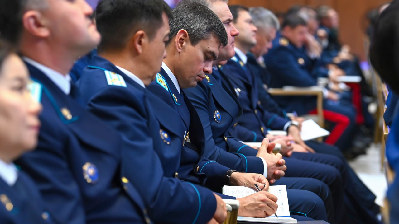 Токаев предложил «год за полтора» для сельских участковых 