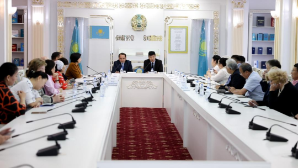 К 180-летию Абая в Астане прошел круглый стол с участием ученых из разных стран