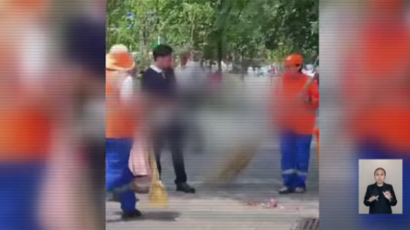 Пранк обернулся арестом: в Алматы осудили молодых людей за издевательства над уборщицей