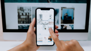 В Павлодаре вручено первое удостоверение личности, оформленное онлайн