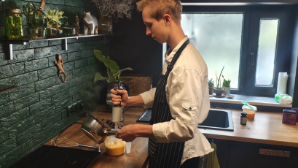 Торты, от которых замирает дыхание: что вдохновляет самого поэтичного кондитера Алматы