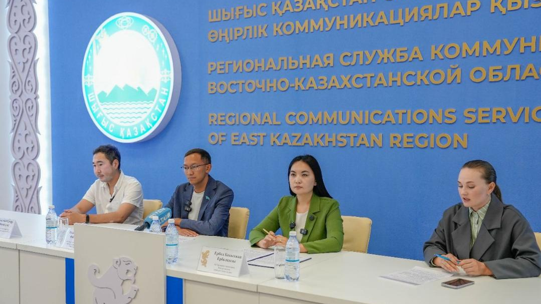 Новый этап молодежной премии «Jas Keñes Siyligi-2025» представили в Усть-Каменогорске  