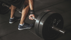 Казахстанский штангист стал победителем юниорского чемпионата Азии в Астане