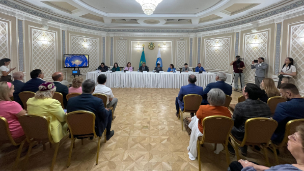 Нурторе Жусип провел встречу с представителями АНК, этнокультурных объединений и маслихата