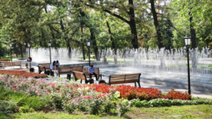 Как алматинцы спасаются от жары: проверенные советы горожан и врача