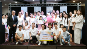 В Алматы выбрали самую счастливую семью: 24 внука, 9 правнуков и династия педагогов