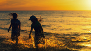 Гвардейцы нашли потерявшихся детей на пляжах Капчагая