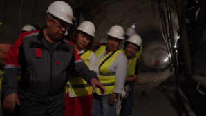 «Поражены масштабами»: алматинцы посетили стройку будущей станции метро «Калкаман»