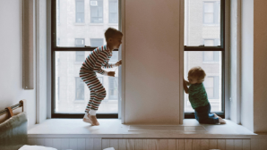 В Павлодарской области усилили профилактику падения детей из окон