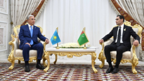 Токаев провел встречу с Президентом Туркменистана 