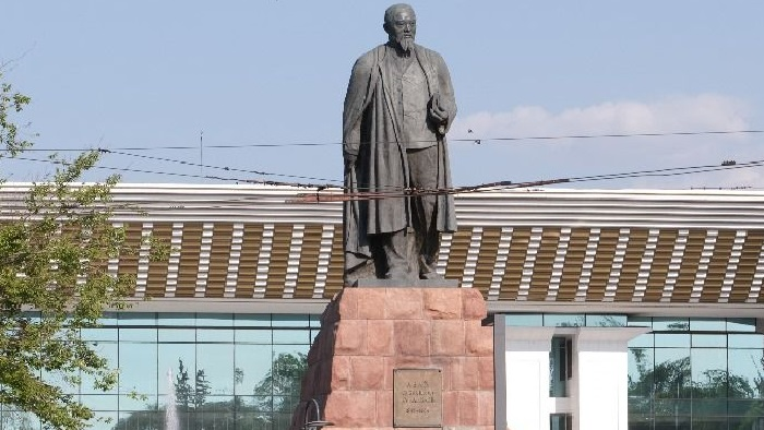180-летие Абая: алматинские именитые спортсмены и звезды эстрады присоединились к онлайн-челленджу  