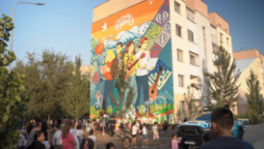 В честь Дня молодежи в Алматы открыли новый мурал