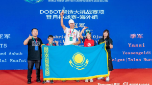 Школьники «Келешек мектептері» достойно представили Казахстан на Всемирной конференции по робототехнике в Пекине