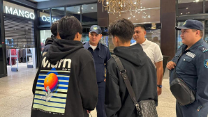 Закон и порядок: ночной рейд по предупреждению нарушений среди подростков провели в Астане