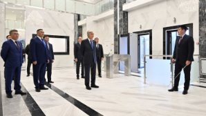 Токаев посетил новое здание ДКНБ в Астане