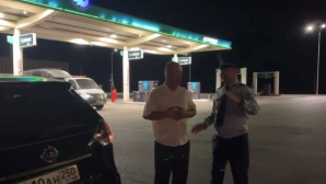 Полицейские помогли россиянам на трассе Кызылординской области