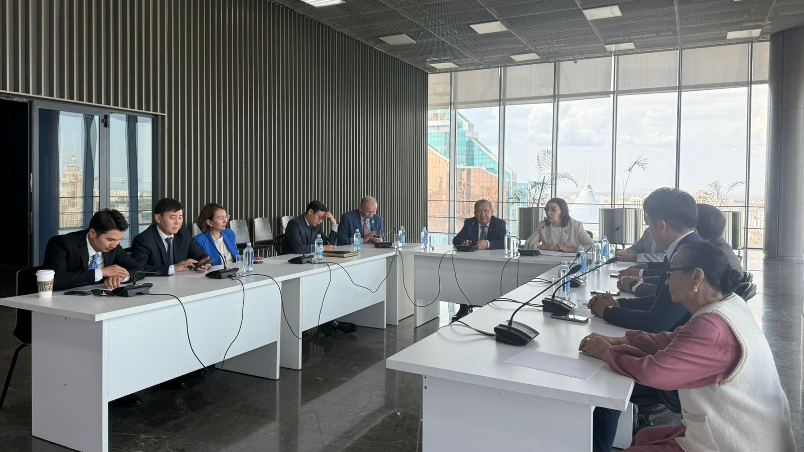 В Астане прошел круглый стол «Конституционная реформа и развитие СМИ в Казахстане»