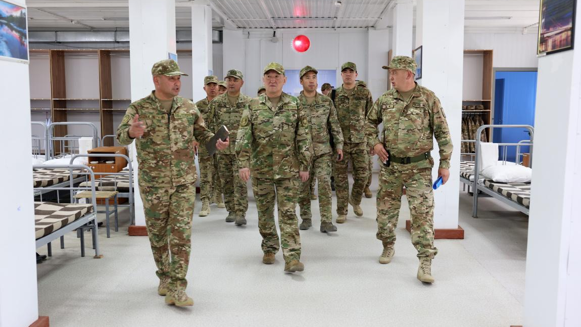 Министр обороны проверил воинские части Абайского гарнизона