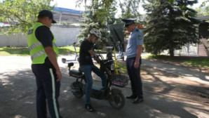 Полиция усилила рейды: алматинцы обходят регистрацию мопедов  