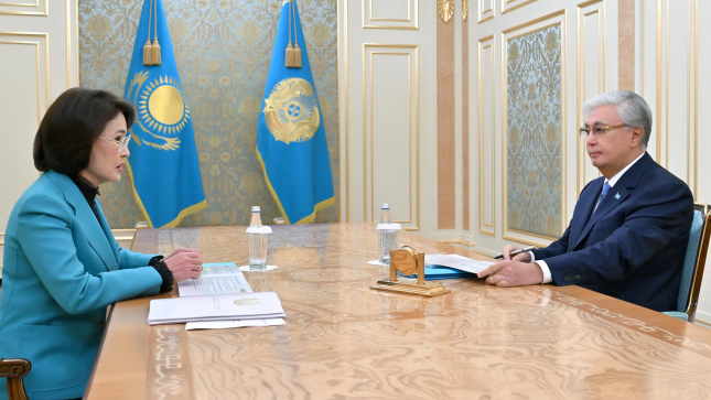 Токаев принял министра здравоохранения Акмарал Альназарову