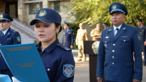 Молодые полицейские приняли присягу накануне Дня Конституции в Карагандинской области