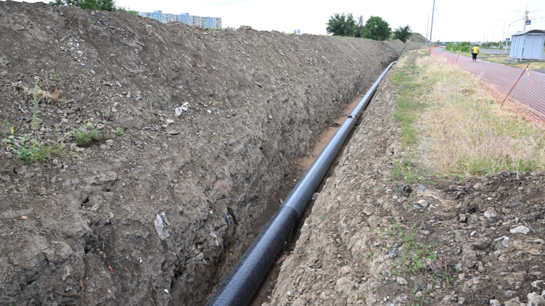 По поручению акима Алматы, реконструкция газопровода на пр. Аль-Фараби приостановлена