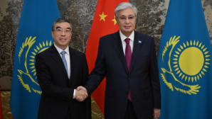 Касым-Жомарт Токаев принял председателя Совета директоров Huawei Technologies Co. LTD Хуа Ляна