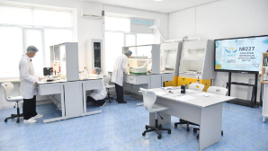 Год рабочих профессий: новый учебный кабинет открыли для студентов колледжа в Атырау