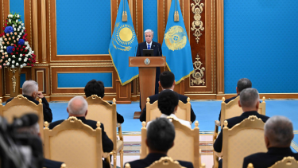 Глава государства поздравил работников нефтегазовой отрасли