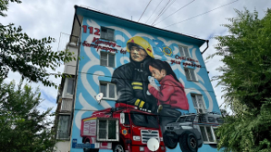 Муралы спасателям в честь 30-летия МЧС появляются в регионах Казахстана   